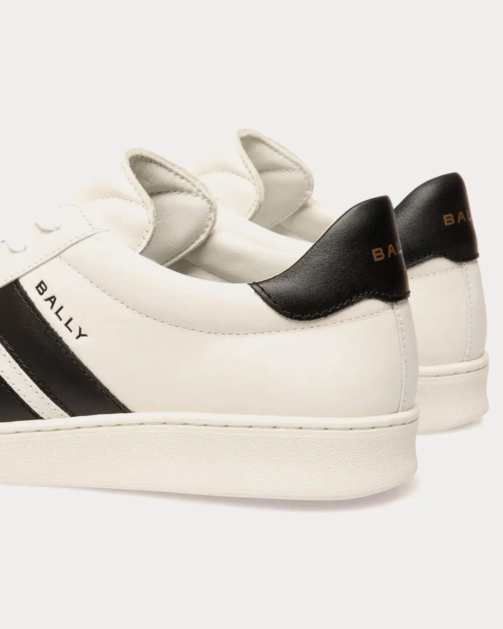 Tennis Leather White / Black Low Top Sneakers