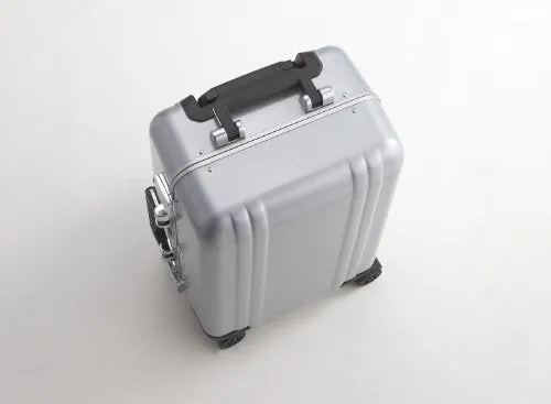 Zero Halliburton Classic Polycarbonate Carry On 4 Wheel Spinner Travel Case, Black, One Size